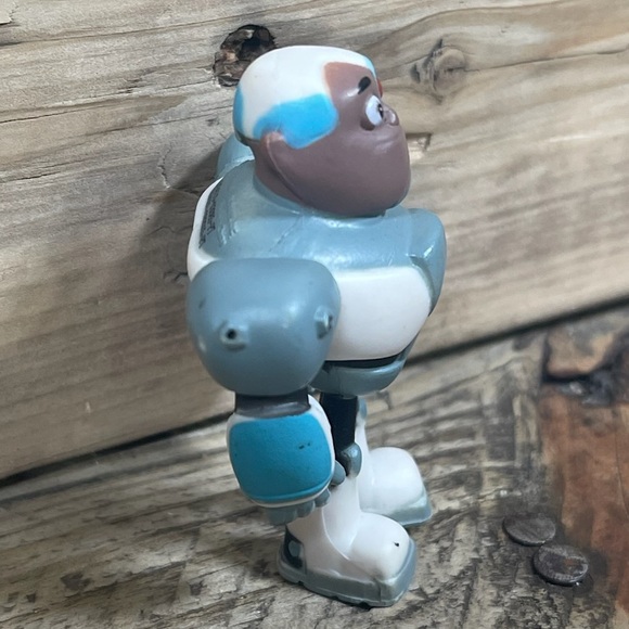 Teen Titans Go! Cyborg 2013 Figure Jazwares 2” DC Comics Blue White Robot Toy - Picture 3 of 6